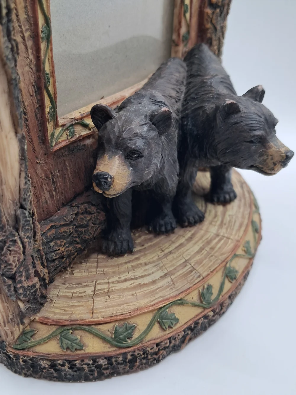 ​Rustic Black Bear Picture Frame 4x6 Resin Bark Pinecone Cabin Lodge Decor
